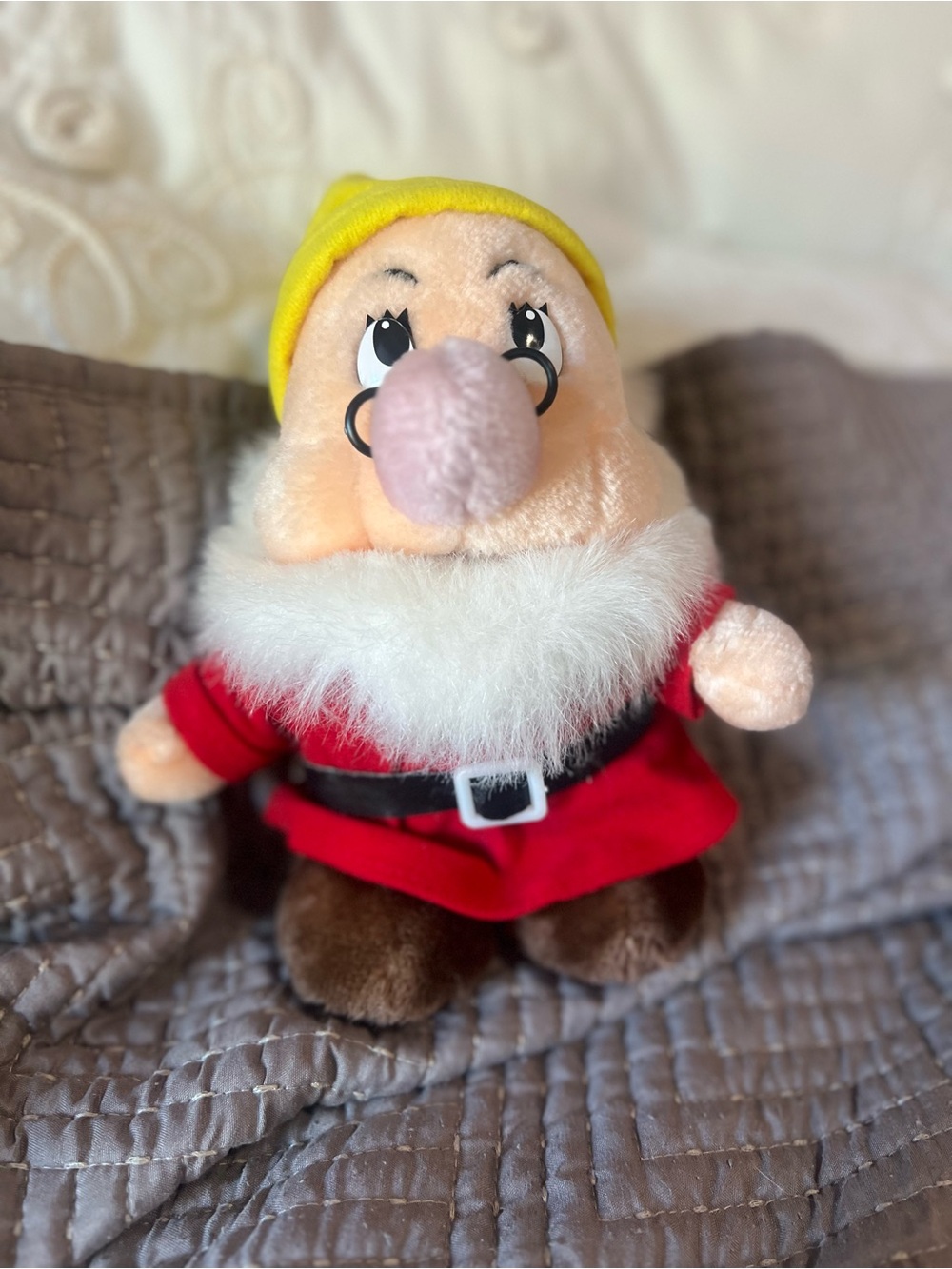 Vtg Disney Doc from Snow White & the Seven Dwarfs 7" 90s Plush Disney
